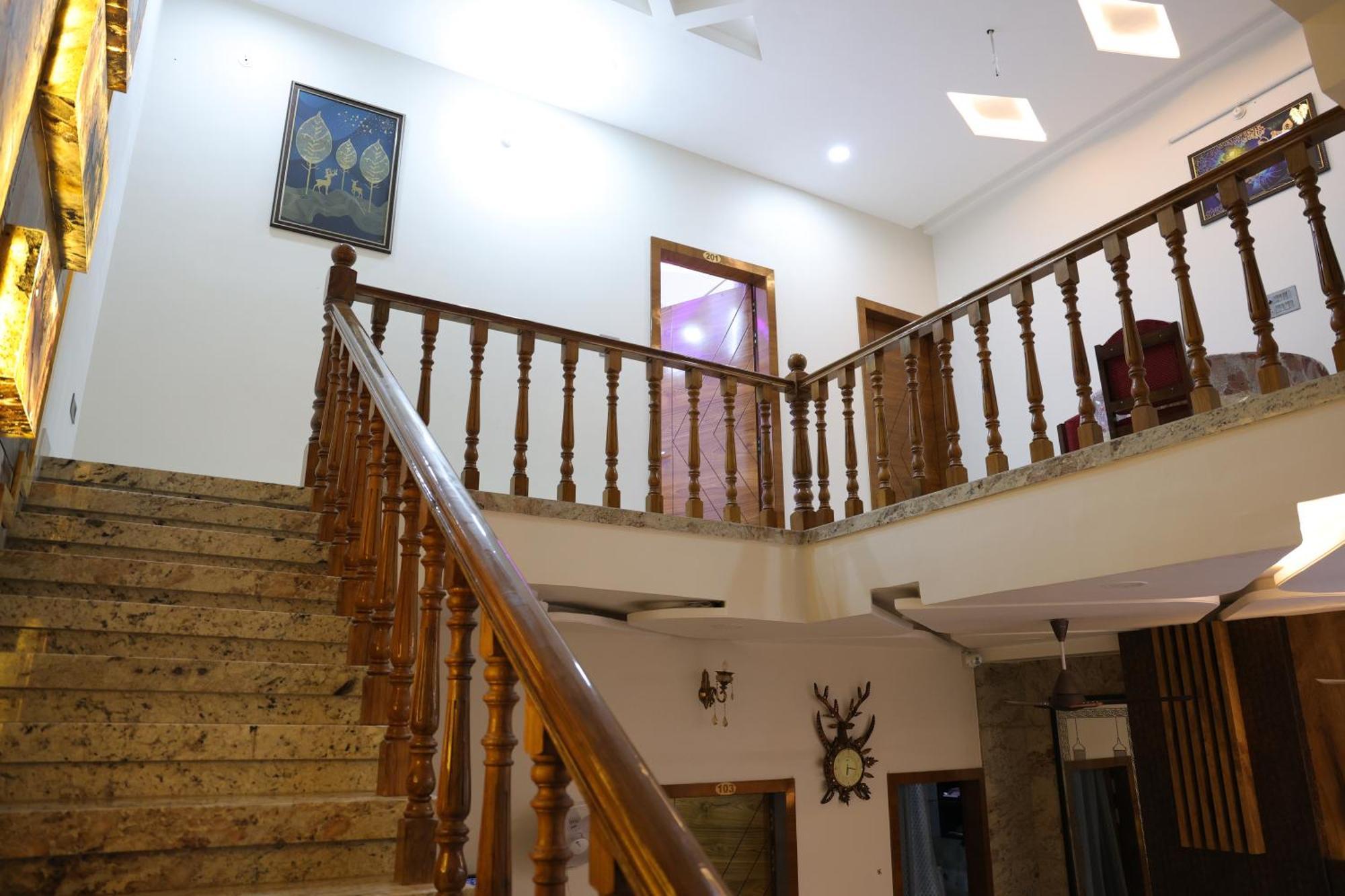 Amritam Palace A Luxury Ac Home Stay Ringas 外观 照片