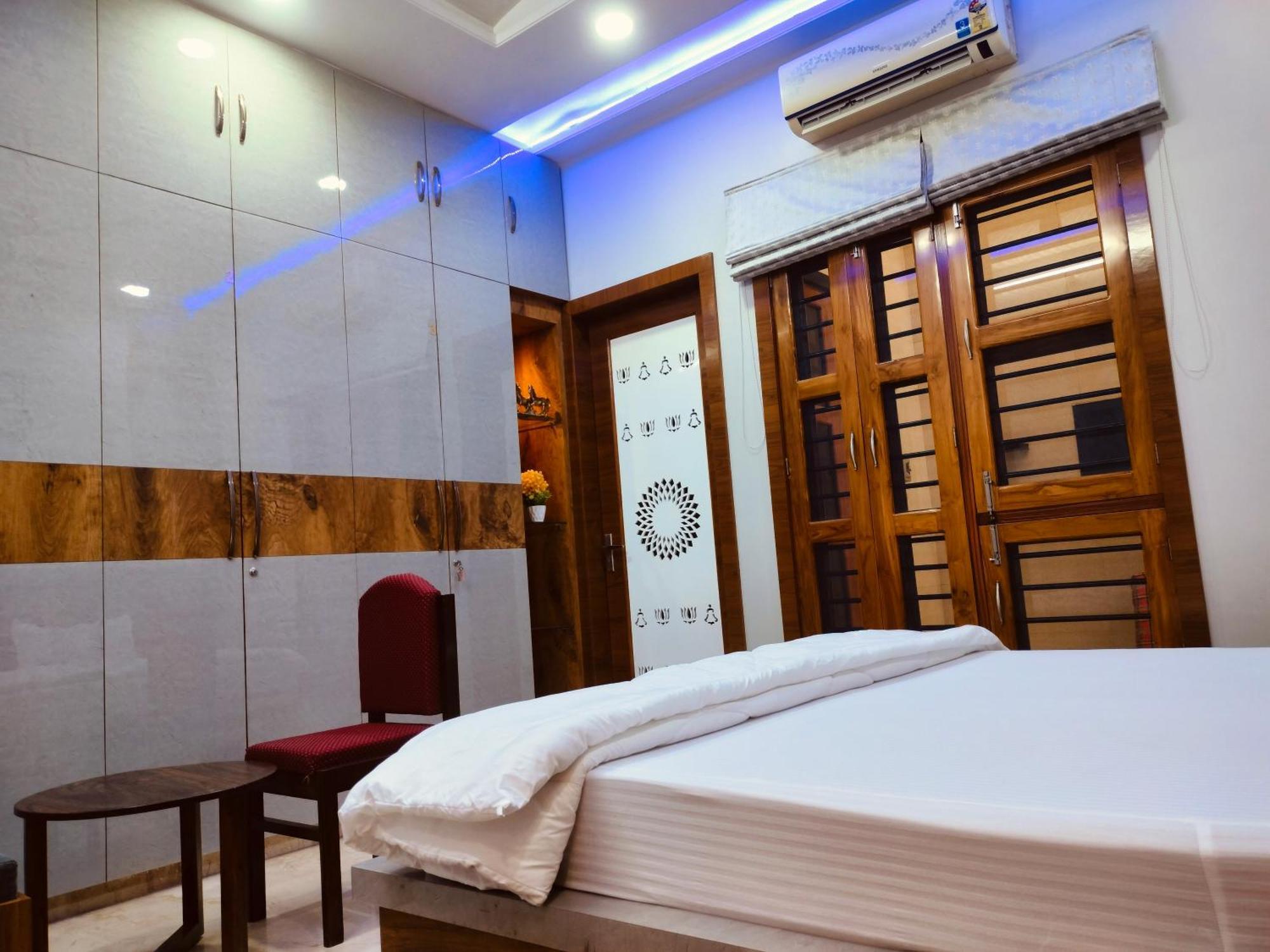 Amritam Palace A Luxury Ac Home Stay Ringas 外观 照片